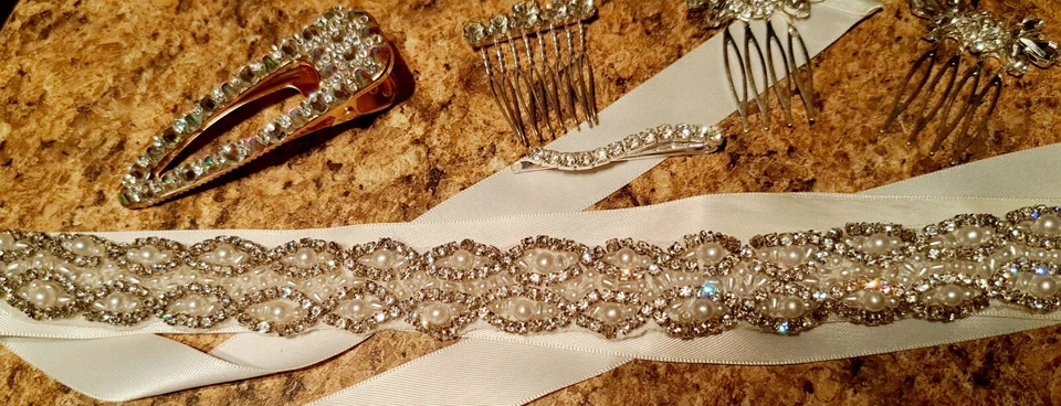 Beautiful Wedding Hair Accessories 7 Piece Lot Combs Barrett Hair Wrap  - Image 2 of 4