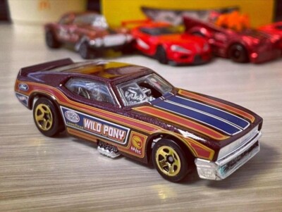 Hot Wheels '71 Mustang Funny Car - 2022 Treasure Hunt, Wild Pony
