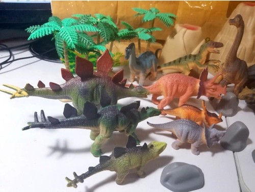 ANIMAL PLANET MEGA DINO TUB 40+ PC DINOSAUR FIGURE PLAYSET MIXED SEE PICS - Picture 8 of 24