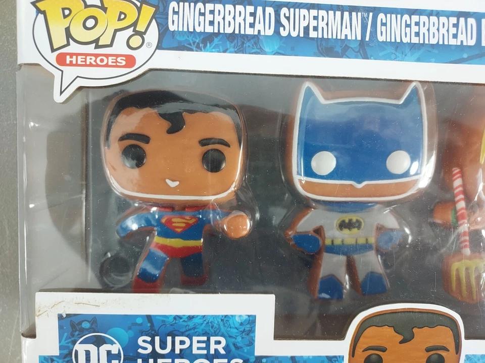 Funko Pop! DC Superheroes Gingerbread 5-Pack Superman Batman Flash Aquaman WW - Image 3 of 4