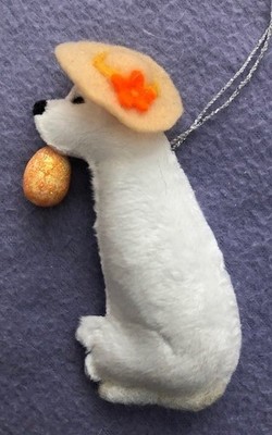 STAFFORDSHIRE BULLTERRIER für OSTERN mit MOTORHAUBE & EI - Teil Nadel gefilzt HUND