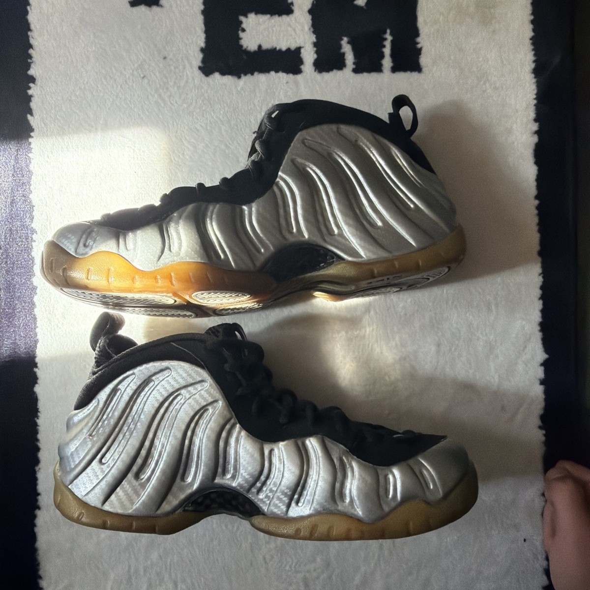 Nike Air Foamposite Pro Silver Surfer Men display picture 2