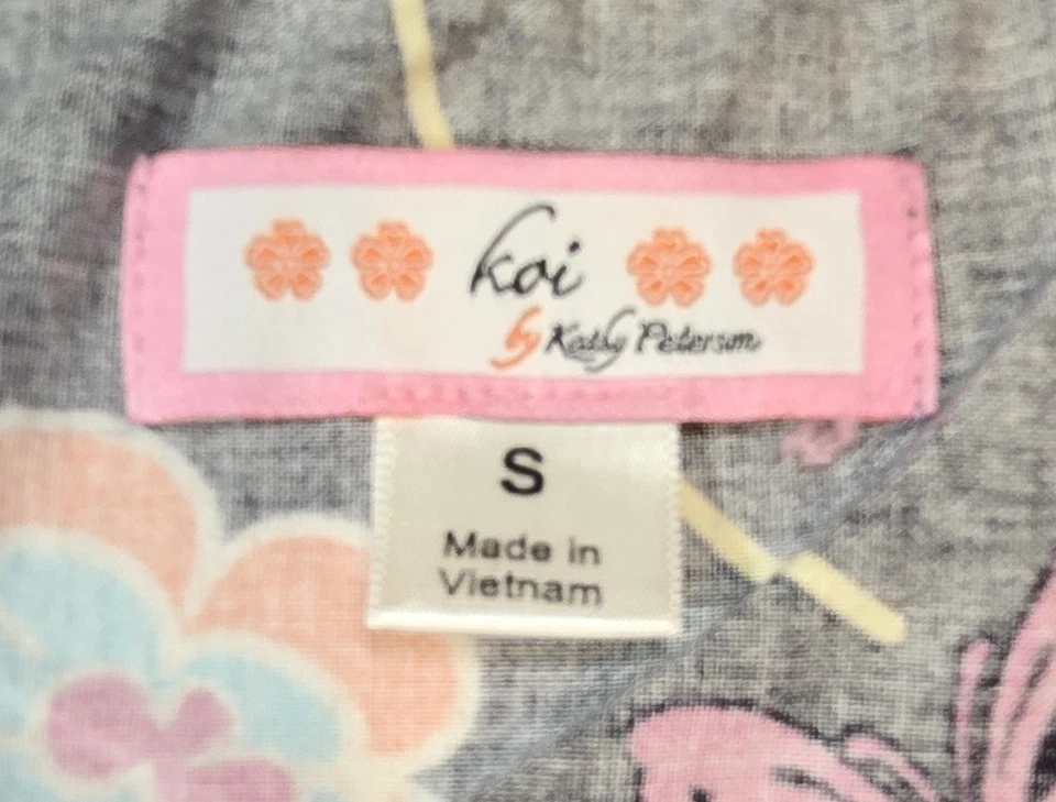 Koi Black w/Pink Box Neck Scrub Top, SMALL, $5 ship, Each add. item $1 ship - Image 3 of 3