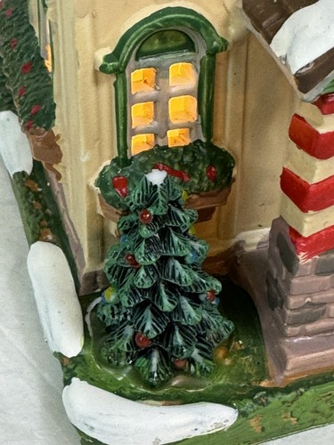 Lemax Wayside Church Porcelain Lighted Building - Picture 8 of 15