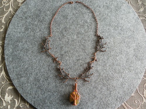 Copper twig necklace with swallows & wire-wrapped laguna lace agate tree-of-life - Picture 6 of 10