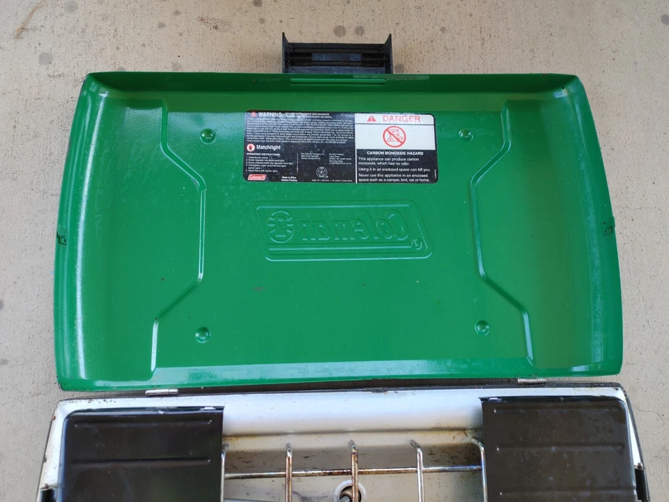 ESTUFA COLEMAN EXTERIOR PROPANO VERDE CON VÁLVULA DE GAS/REGULADOR Foto 4 de 4