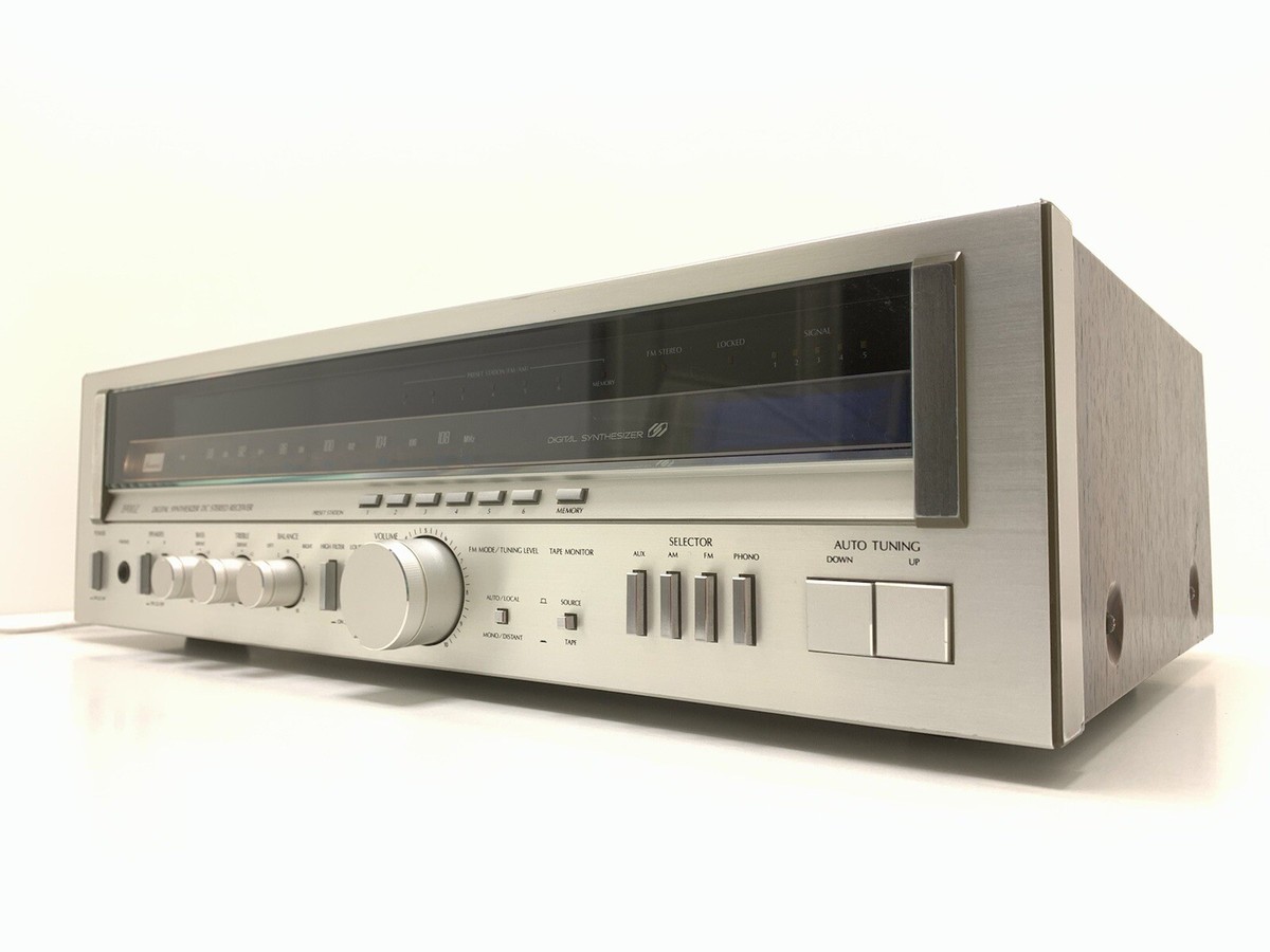 SANSUI 3900Z Digital Synthesizer DC Stereo Receiver 80WRMS Vintage