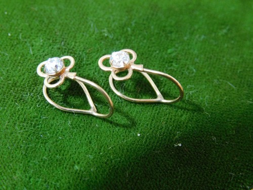 Dainty 9ct Yellow Gold Sharmock CZ Old Style Wire wrap Clip on Earrings Cb24