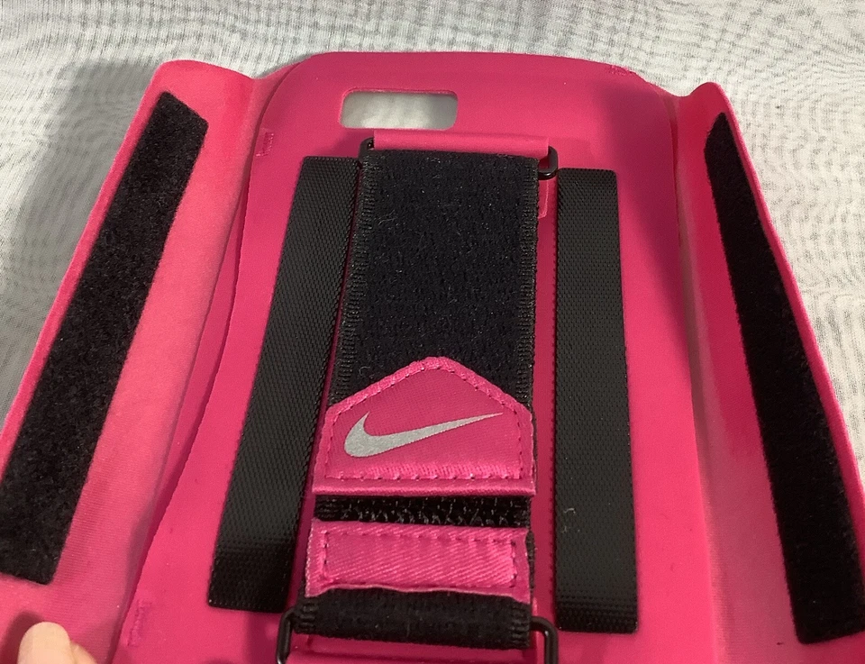 Pulsera ligera para correr Nike rosa/plateada Foto 3 de 4