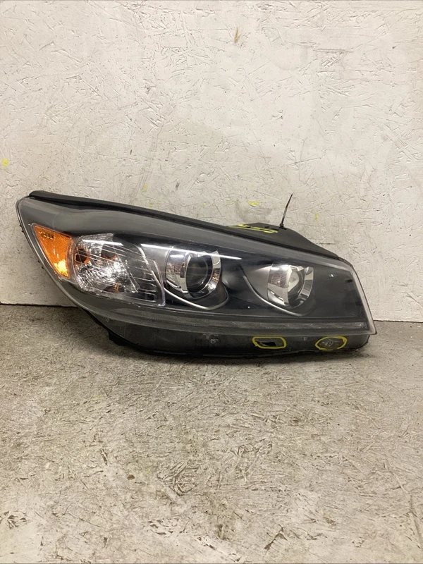 2019 2020 KIA SORENTO RIGHT RH PASSENGER SIDE HEADLIGHT OEM 92102C6510