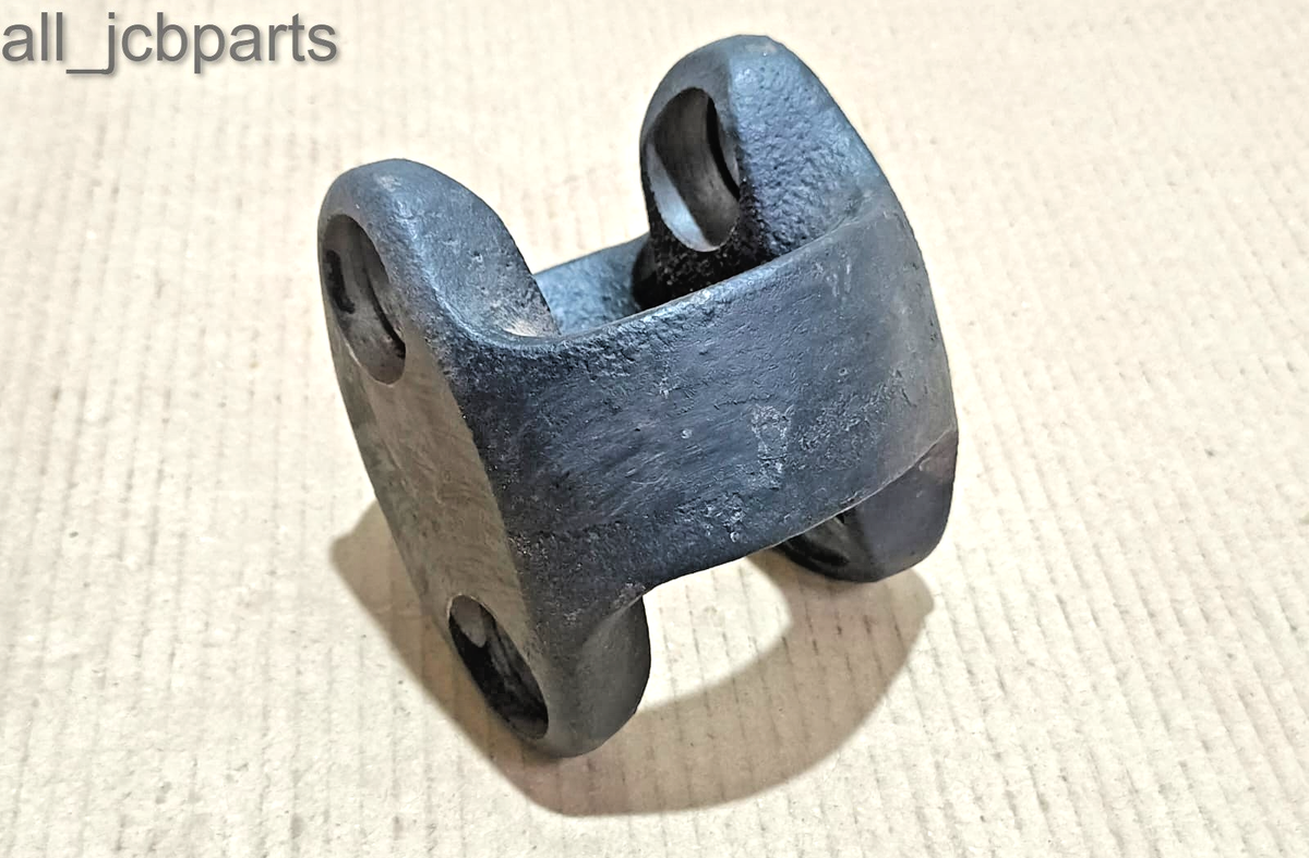 Jcb Backhoe -Yoke Double, Center Joint (Part No. 914/86403 914