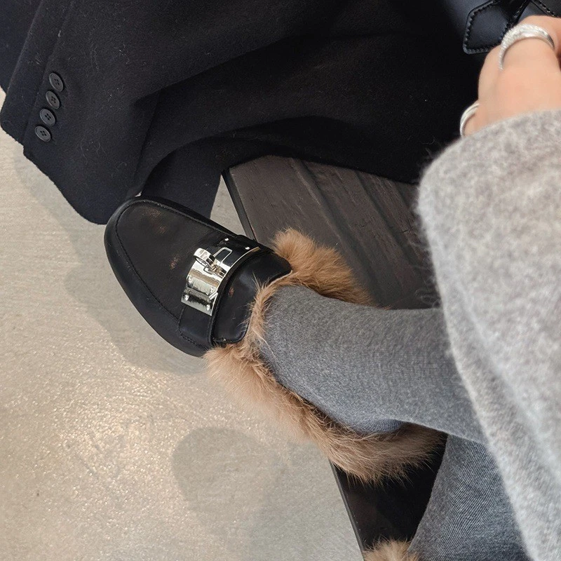 Zapatillas francesas de invierno para mujer de piel de conejo Muller de terciopelo de cuero genuino al aire libre Foto 2 de 4