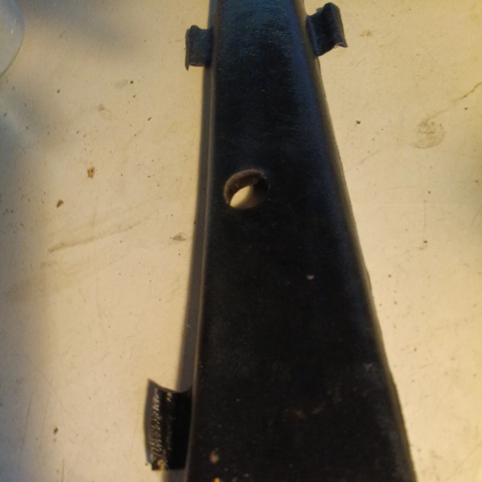 1984 Jaguar xj6 left center pillar post upper cover - Image 2 of 3