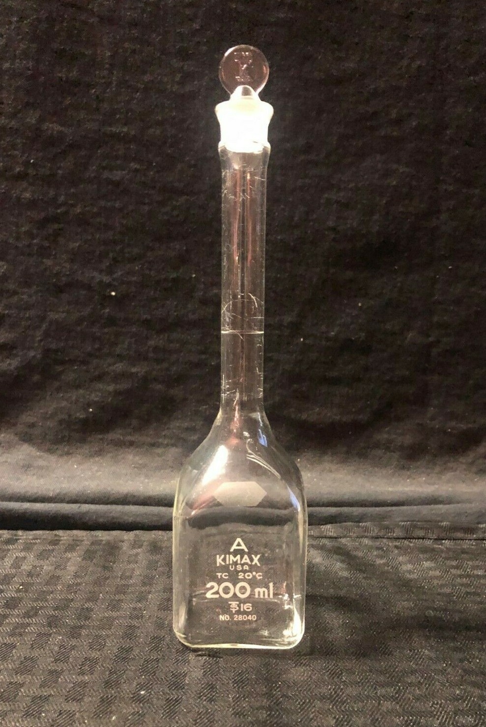 Kimble KIMAX Glass Square TD/TC 200ml Volumetric Flask 16 Stp, 28040