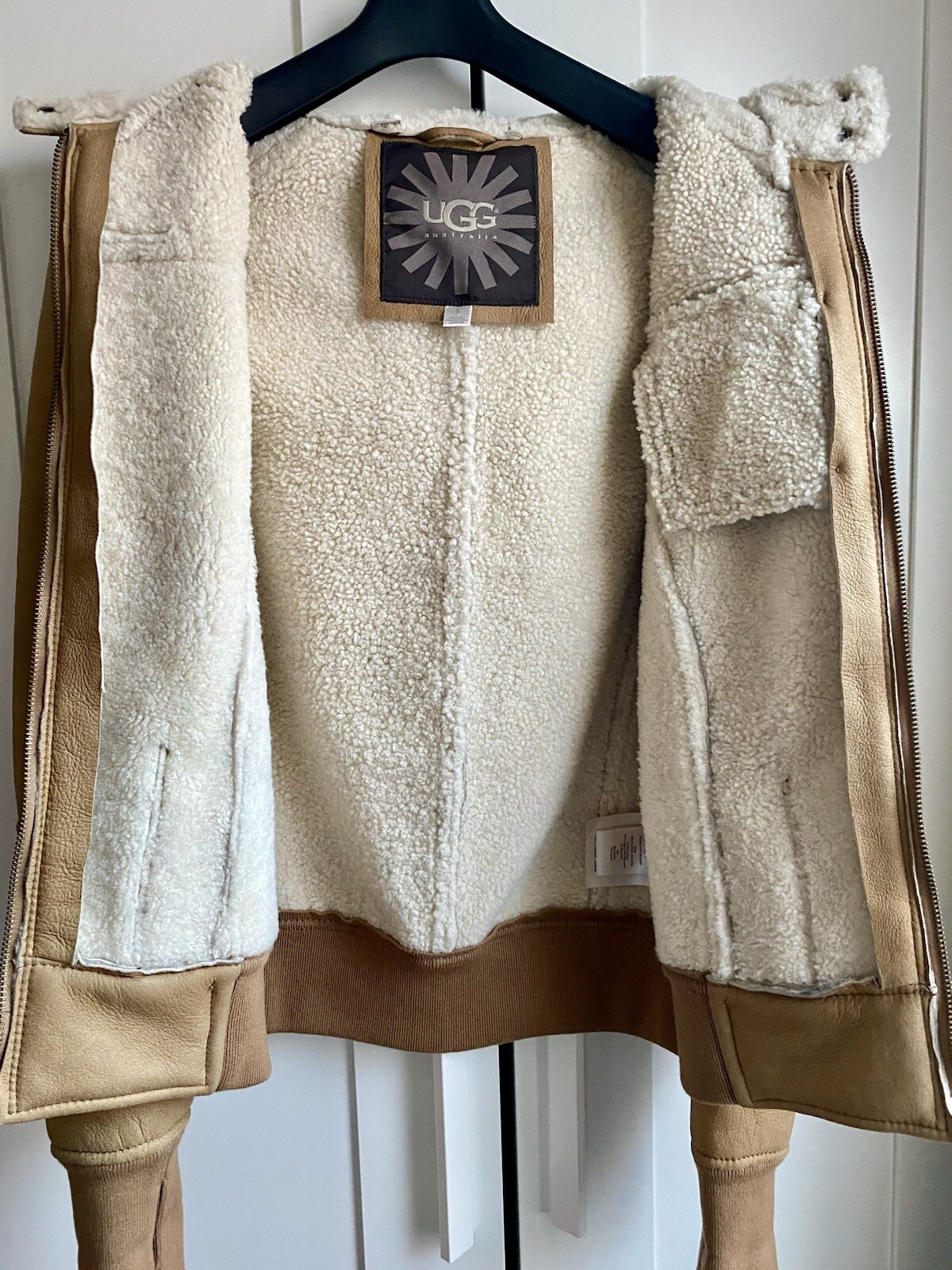 UGG Women's Hooded Lambskin Leather Bomber Jacket Thumb Holes Shearling Lined S image 3
