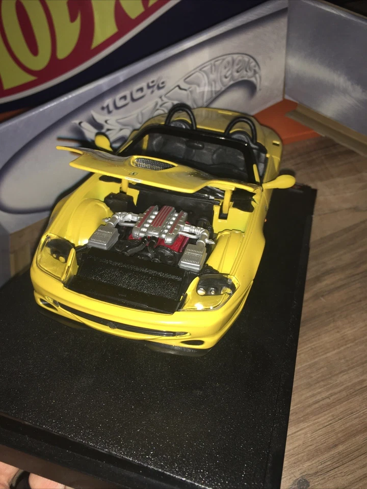 Hot Wheels - 550 Barchetta Pininfarina 1:18 Model Car - Yellow - Image 3 of 4