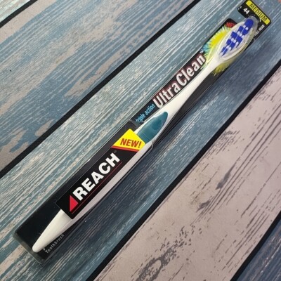 Johnson & Johnson Reach Toothbrush Triple Action Ultra Clean Medium 44 From 1997