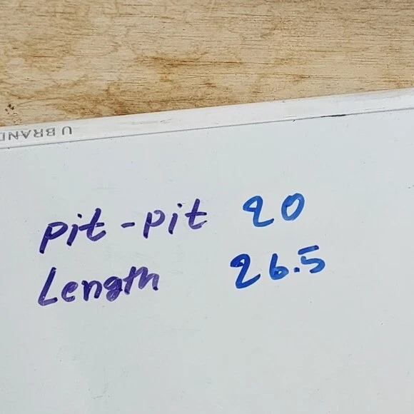 Jersey deportivo con capucha de encaje para mujer C&C California L Foto 3 de 4