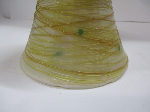 Stunning Antique QUEZAL Threaded Iridescent Hand-Blown Art Glass Shade - Picture 3 of 8