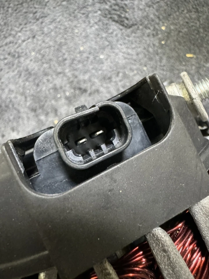 Alternador 12V para 08-12 Chevy Malibu Cobalt Pontiac G5 Saturn Vue Aura Sky Foto 4 de 4