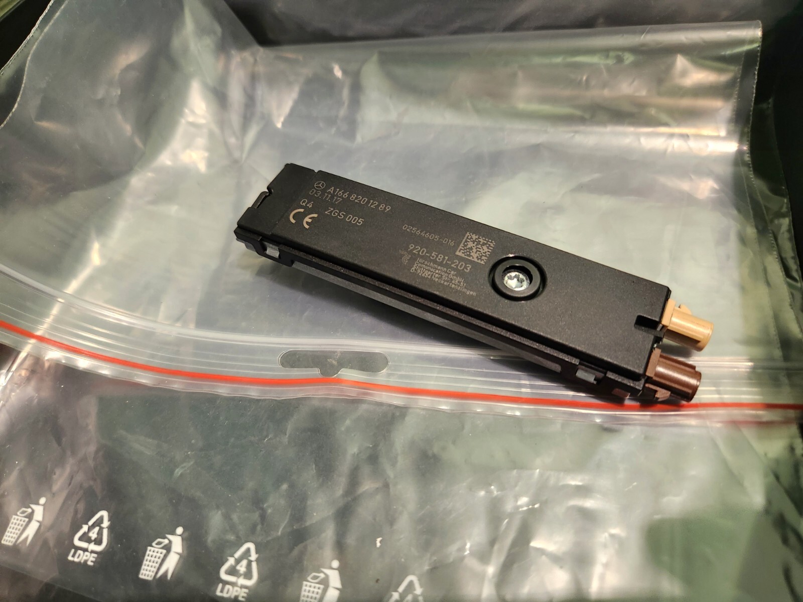 Mercedes-Benz W205 Coupe 2015 Antenna Amplifier OEM A1668201289 