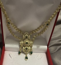 Moroccan Style Gold Tone Emerald Jewelry Set Necklace Bracelet Ring Earrings