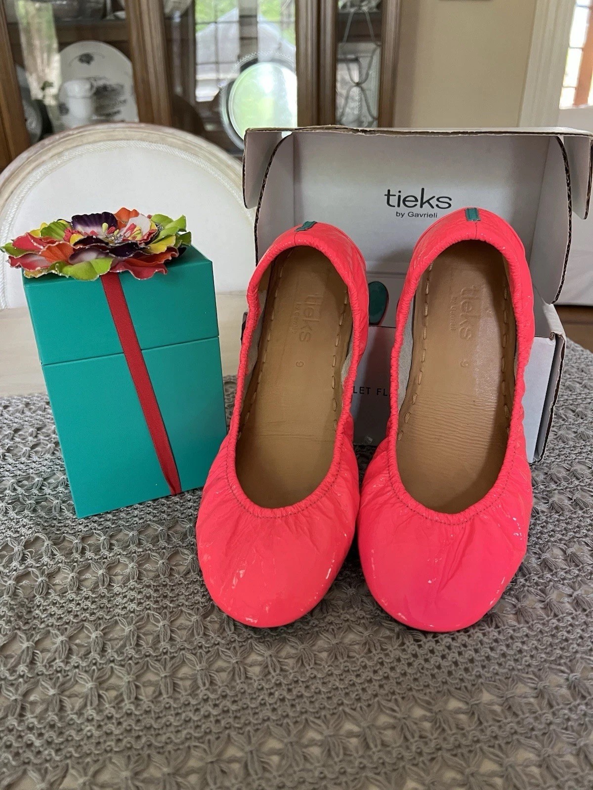 Tieks Neon Pop Pink Size 9 Limited Edition Sold Out! image 2