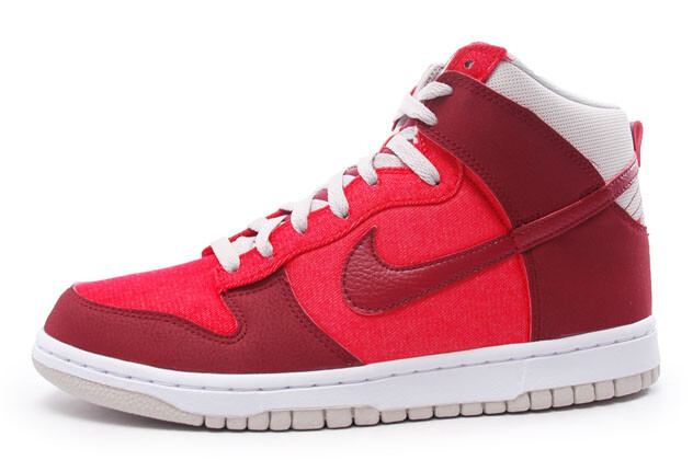 nike red dunks