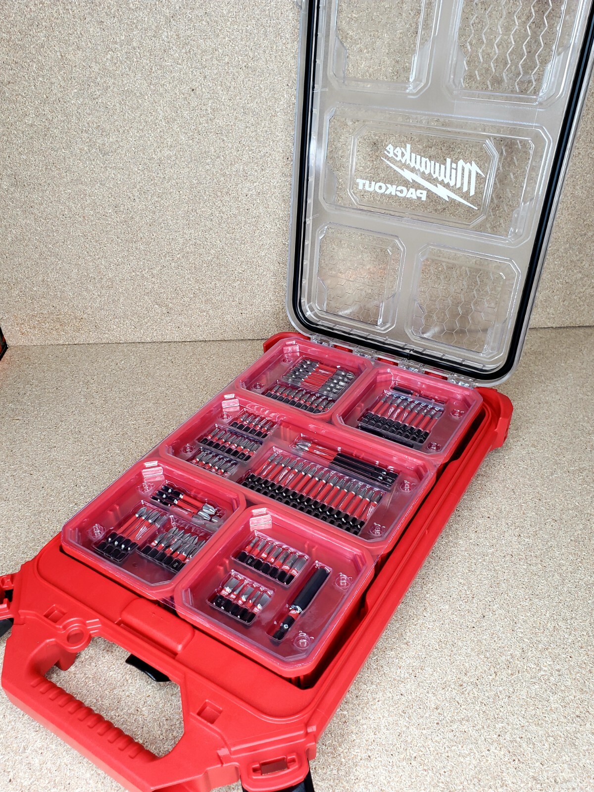 Milwaukee 100-Pc Shockwave Impact Driver Bit Set and Accessories Lot 48-32-4082