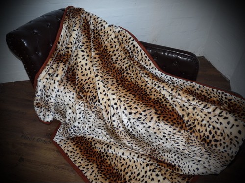 3tlg. Set Kuscheldecke Tagesdecke Leopard Modell II 160x200cm + 2 Kissen 40x40cm - Bild 2 von 3