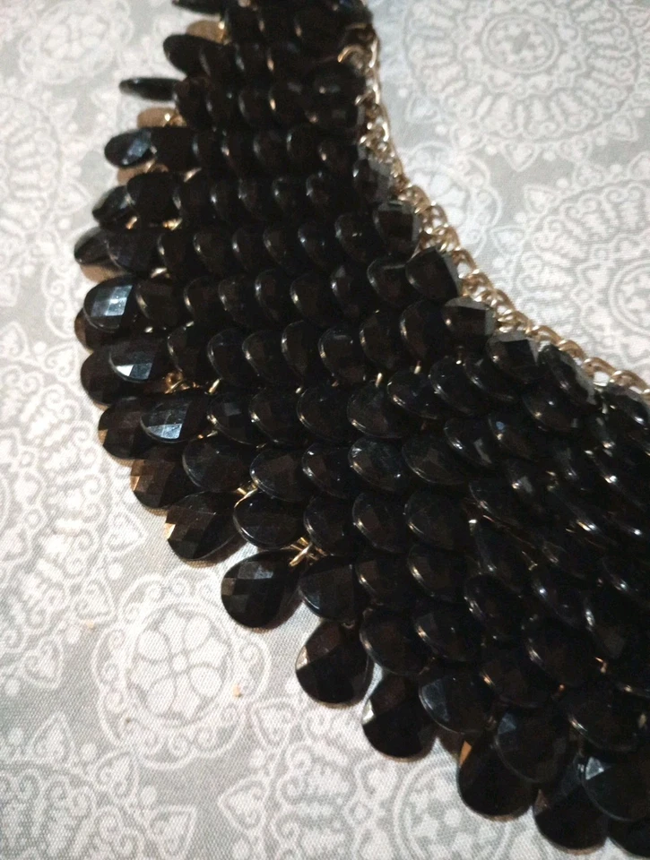 Collar Grueso De Colección Damas Negro Lucita Y Tono Dorado Ajuste 24" Cuello/Chocker Foto 3 de 4