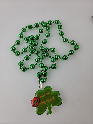 Flashing Lights Led St Patrick s Day/Mardi Gras Gree. Beads Necklaces 