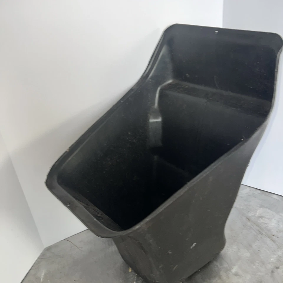 Bandeja de almacenamiento Arctic Cat Tigershark Monte Carlo Montego OEM 0673-250 Foto 3 de 4