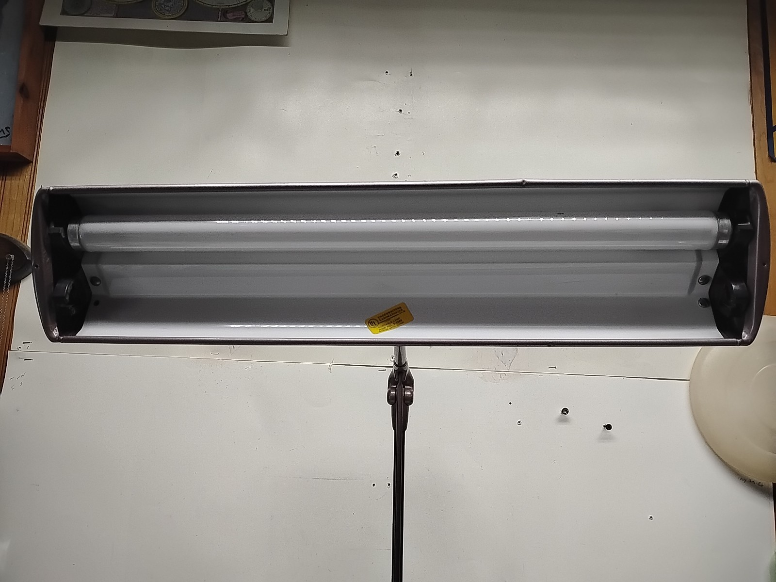 MCM Art Deco Dazor P-2324 Floating Industrial Drafting Lamp Articulating Arm