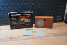  L VTG Grundig Platinum Traveller AM/FM Silver Radio w/Cover - Tested