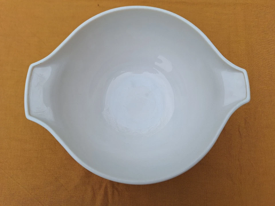 Saladier Pyrex des années 70, 22cm de diamètre en très bon état - Photo 2/4