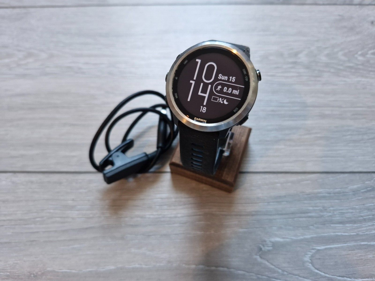 Running Watch Forerunner 645 Garmin Pay Garmin Connect Gps Garmin