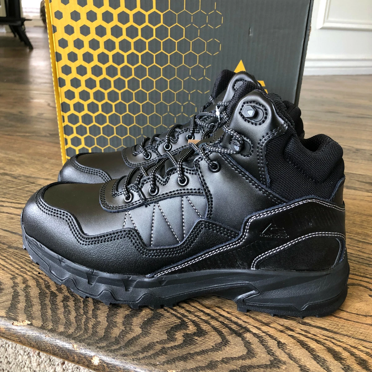Shoes for store crews waterproof