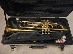 Bach Aristocrat TR-600 Bb Trumpet - Used w/ Carrying Case