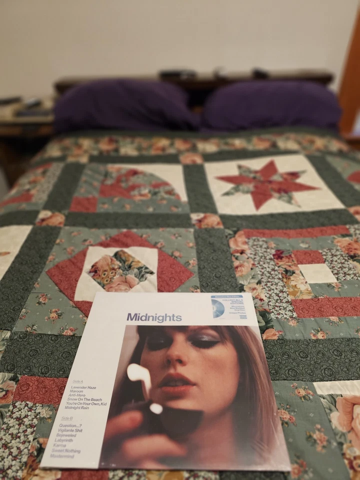 TAYLOR SWIFT MIDNIGHTS VINYL(MOONSTONE BLUE MARBLE VINYL) TARGET EXC. NEW&SEALED - Image 3 of 4