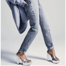 NWT Good American Silver Snake Ankle Strap Platform Sandals Vegan Leather Sz 9.5