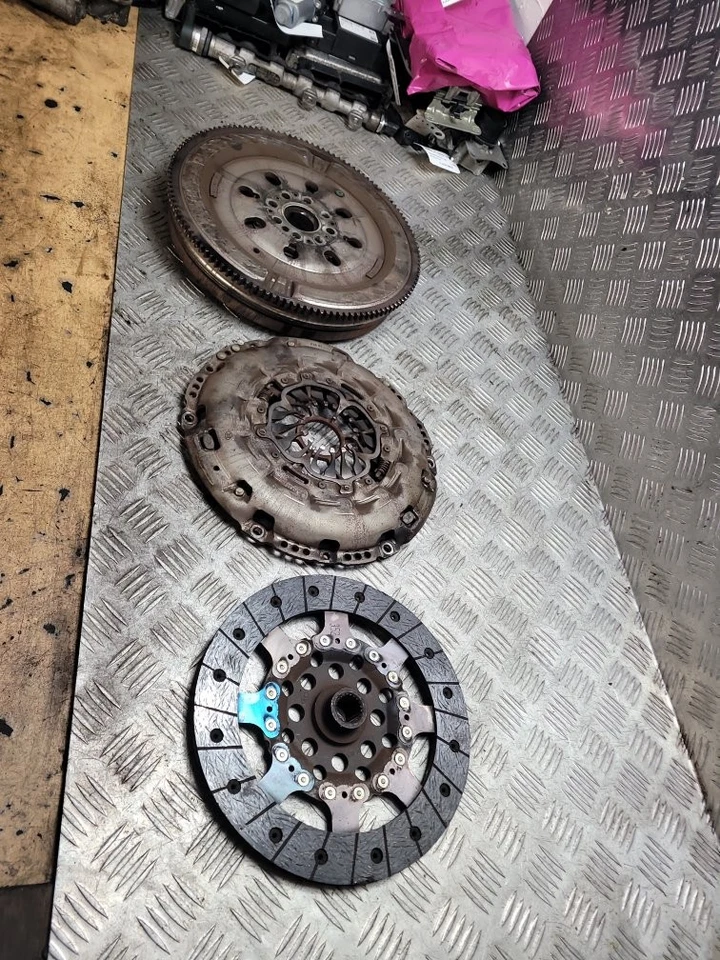 NISSAN QASHQAI J10 SUV 5DR2007-2013 2.0 FLYWHEEL DUAL MASS 8200907206 - Image 2 of 4