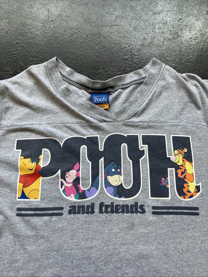 Camisa Jersey Gris 3XL De Colección Y2K Disney Pooh And Friends Manga Larga Cuello en V Foto 2 de 4