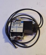 1 USED MAC PME- 224CAAA SOLENOID VALVE  MAKE OFFER  