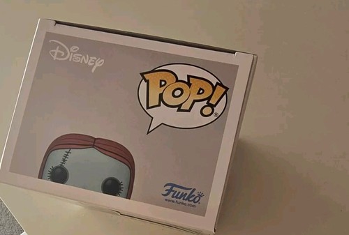 Funko Pop! Vinyl - Disney (Sally As The Queen) #1402 *SE *New + Free P/P - Picture 8 of 13