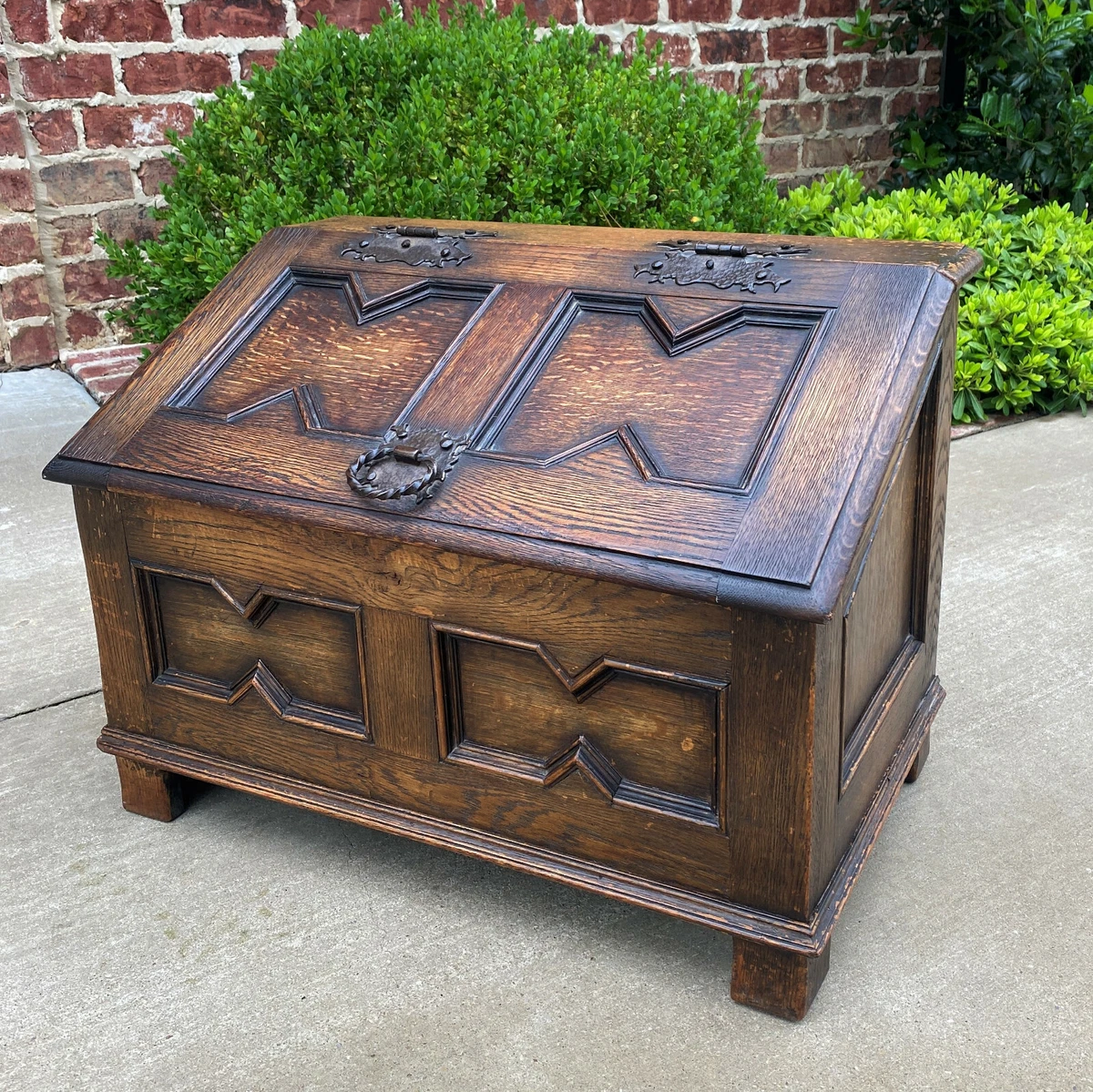 Oak storage chest trunk sales