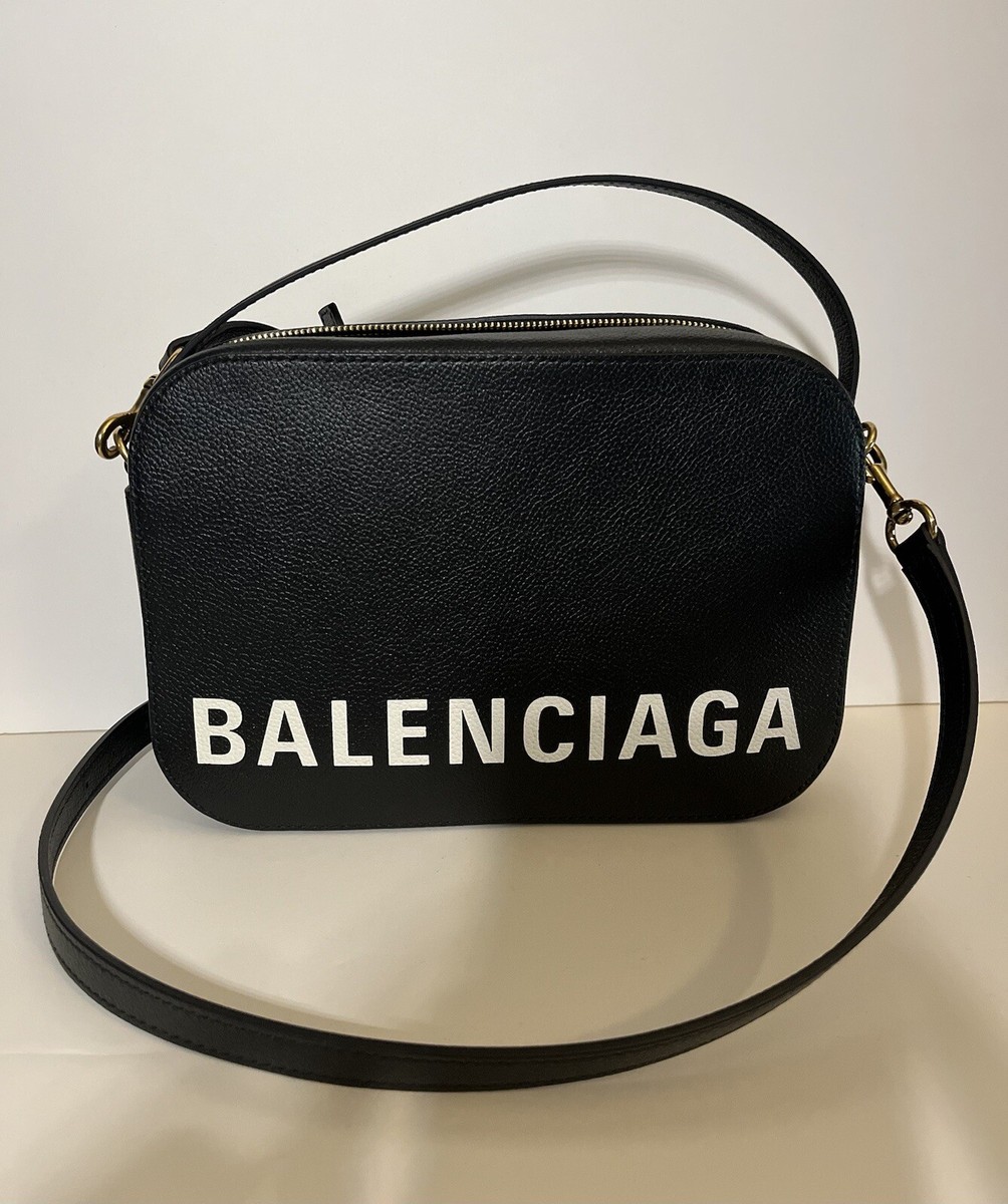 AUTH Balenciaga Medium Ville Camera Bag In Grained Calfskin AUTH Balenciaga Medium Ville Camera Bag In Grained Calfskin