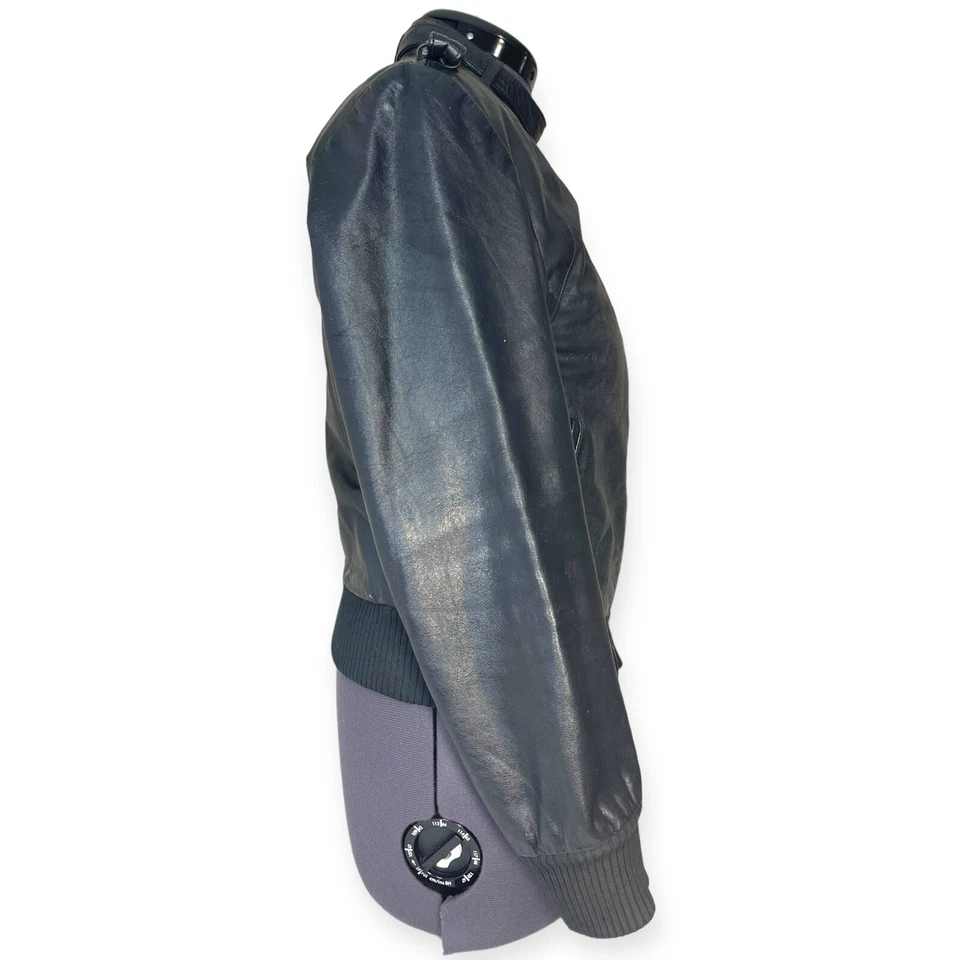 Chaqueta de bombardero de motocicleta vintage Berman's de cuero negro con cremallera para mujer talla 10 Foto 4 de 4