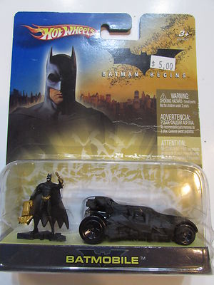 HOT WHEELS 2006 BATMAN BEGINS BATMOBILE WITH FIGURE W+