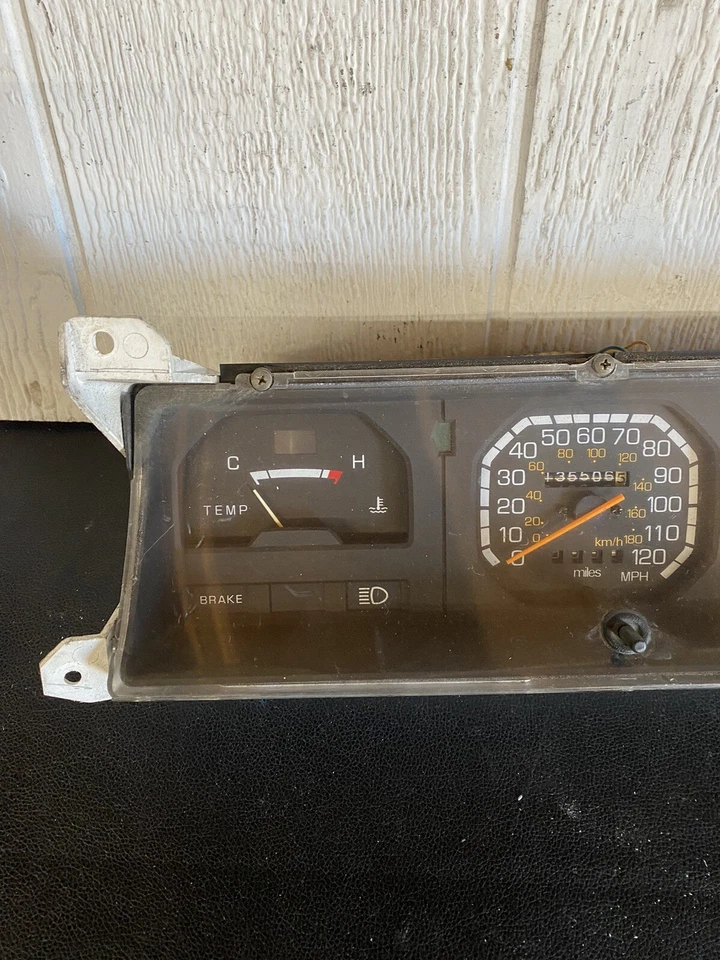 Grupo de velocímetro camioneta Mitsubishi Mighty Max D50 1985-1986 OEM | MB385925 Foto 4 de 4